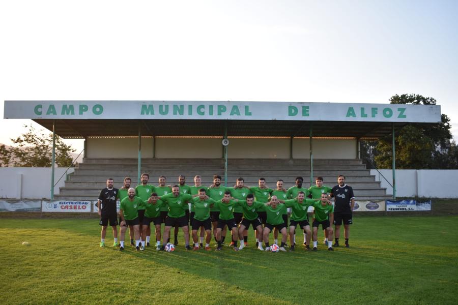 Plantilla del CD Alfoz en el Campo Municipal de Alfoz