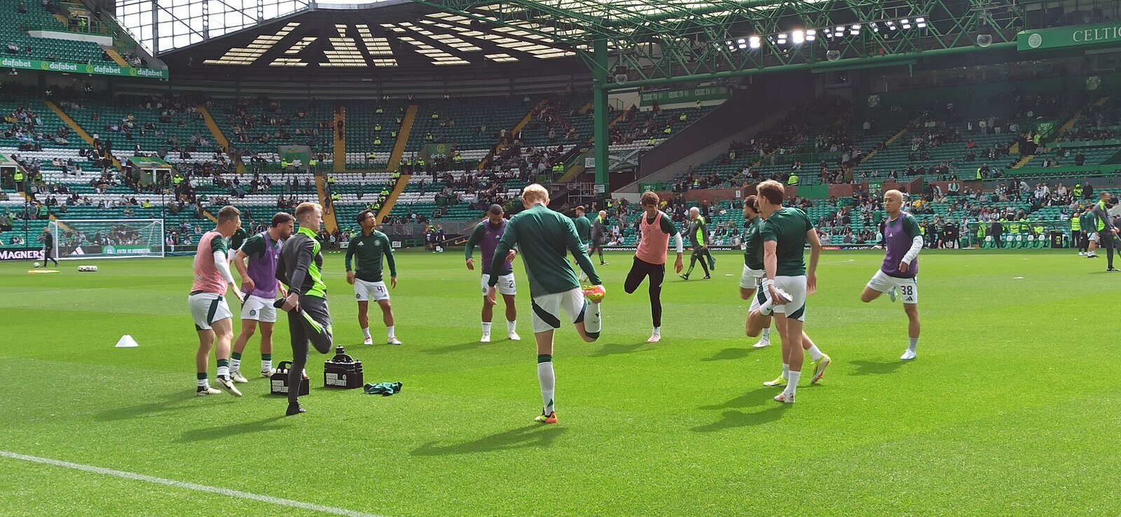 Exterior de Celtic Park en Glasgow durante un día de partido