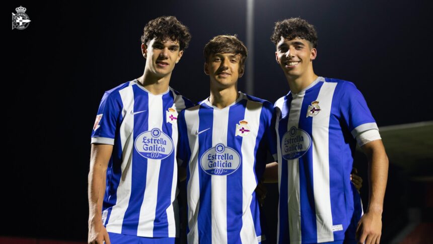 Mauro Valeiro, Frank Iglesias y Leandro Altieri posan tras debutar con el Deportivo