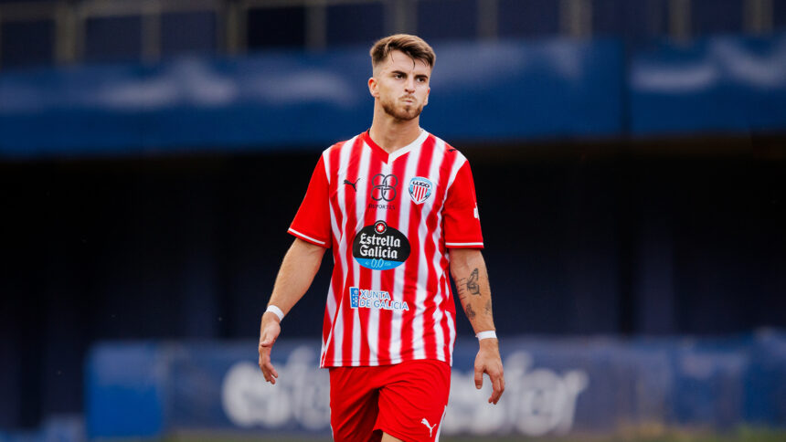 Ibaider Garriz con la camiseta del CD Lugo, baja por lesión lumbar