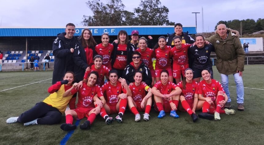 Jugadoras del CF Muxía femenino durante la temporada 2026
