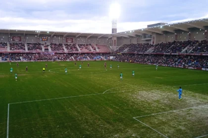 Jugadores del Racing de Ferrol durante un partido ante el Pontevedra en Pasarón