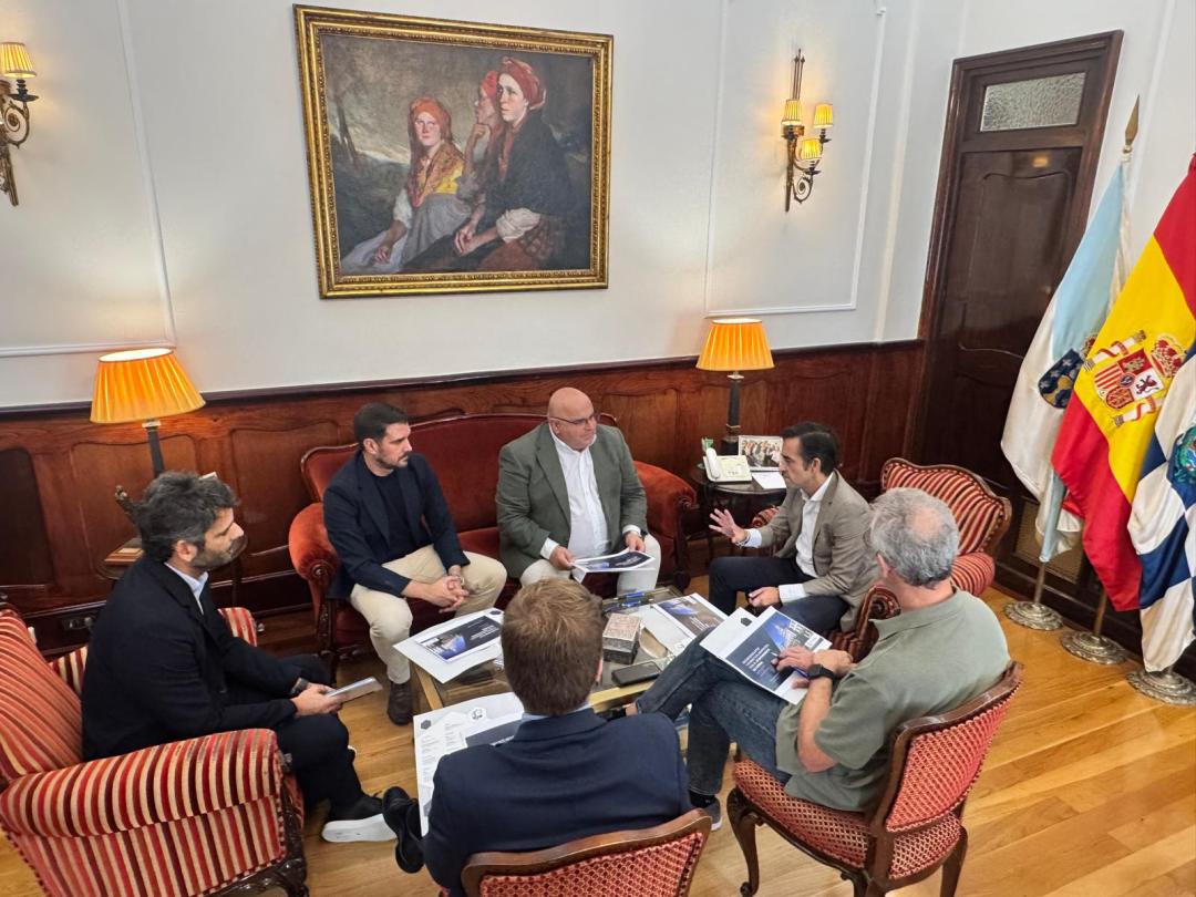 Reunión de la Federación Galega de Fútbol y el Concello de Ferrol sobre la nueva sede federativa