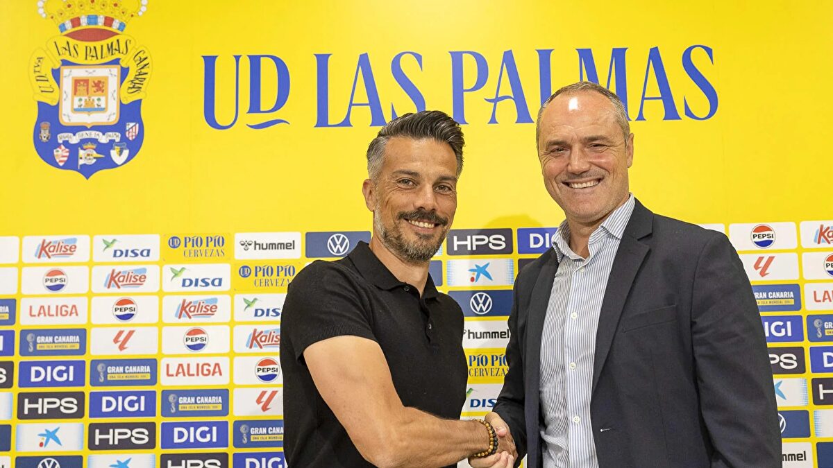 Rubén de la Barrera en su presentación como entrenador de la UD Las Palmas en junio de 2026