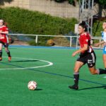 Jugadora del Victoria FC de Santiago durante un partido del equipo femenino